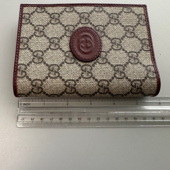 Gucci EUC Supreme Passport Case - Picture 11 of 12